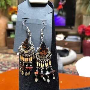 Chic Dangle Earrings with Brown and Gold Accents